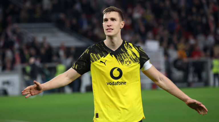 04.04.2026, Deutschland, Stuttgart, Fußball Bundesliga, 28. Spieltag, VfB Stuttgart vs. Borussia Dortmund, Nico Schlotterbeck Borussia Dortmund *** 04 04 2026, Germany, Stuttgart, Soccer Bundesliga, 28 Matchday, VfB Stuttgart vs Borussia Dortmund, Nico Schlotterbeck Borussia Dortmund
2026.04.04 Stuttgart
pilka nozna , liga niemiecka
VfB Stuttgart - Borussia Dortmund
Foto IMAGO/PressFocus

!!! POLAND ONLY !!!