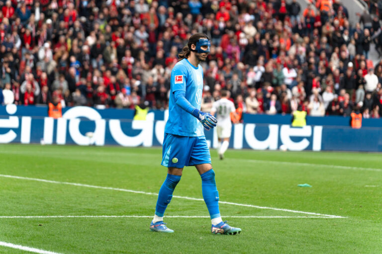 Deutschland: Bundesliga 2025 2026 - 28. Spieltag, Bayer 04 Leverkusen vs. VfL Wolfsburg 04.04.2026 BayArena, Nordrhein-Westfalen Kamil Grabara VfL Wolfsburg, 1 *** Germany Bundesliga 2025 2026 28 Matchday, Bayer 04 Leverkusen vs VfL Wolfsburg 04 04 2026 BayArena, North Rhine-Westphalia Kamil Grabara VfL Wolfsburg, 1 Copyright: xCelinaxLeiersx
2026.04.04 Leverkusen
pilka nozna , liga niemiecka
Bayer 04 Leverkusen - VfL Wolfsburg
Foto IMAGO/PressFocus

!!! POLAND ONLY !!!