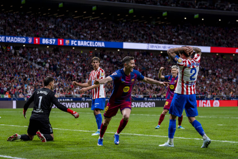Atletico de Madrid v FC Barcelona, Barca - LaLiga EA Sports Robert Lewandowski of FC Barcelona C celebrates his goal during the LaLiga EA Sports football match between Atletico de Madrid v FC Barcelona at Estadio Riyadh Air Metropolitano on April 04, 2026 in Madrid, Spain. Madrid Estadio Riyadh Air Metropolitano Madrid Spain Copyright: xAlbertoxGardinx AGardin_20260404_Foot_Liga_Atl_Mad_Bar_1963
2026.04.04 Madryt
pilka nozna liga hiszpanska
Atletico Madryt - FC Barcelona

Foto IMAGO/PressFocus

!!! POLAND ONLY !!!
