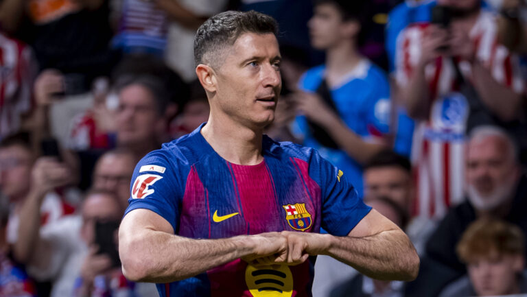 Atletico de Madrid v FC Barcelona, Barca - LaLiga EA Sports Robert Lewandowski of FC Barcelona celebrates his goal during the LaLiga EA Sports football match between Atletico de Madrid v FC Barcelona at Estadio Riyadh Air Metropolitano on April 04, 2026 in Madrid, Spain. Madrid Estadio Riyadh Air Metropolitano Madrid Spain Copyright: xAlbertoxGardinx AGardin_20260404_Foot_Liga_Atl_Mad_Bar_2132
2026.04.04 Madryt
pilka nozna liga hiszpanska
Atletico Madryt - FC Barcelona

Foto IMAGO/PressFocus

!!! POLAND ONLY !!!