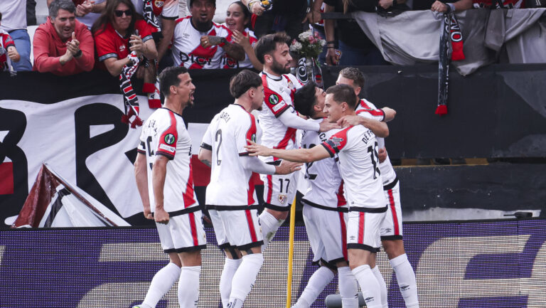 UEFA Conference League 2025 26 quarterfinals first leg match between Rayo Vallecano and AEK Athens at Vallecas Stadium in Madrid. Madrid Madrid Spain *** UEFA Conference League 2025 26 quarterfinals first leg match between Rayo Vallecano and AEK Athens at Vallecas Stadium in Madrid Madrid Madrid Spain Copyright: xAlejandroxMatiasx
2026.04.09 Madryt
pilka nozna liga konferencji europy
Rayo Vallecano - AEK Ateny
Foto IMAGO/PressFocus

!!! POLAND ONLY !!!