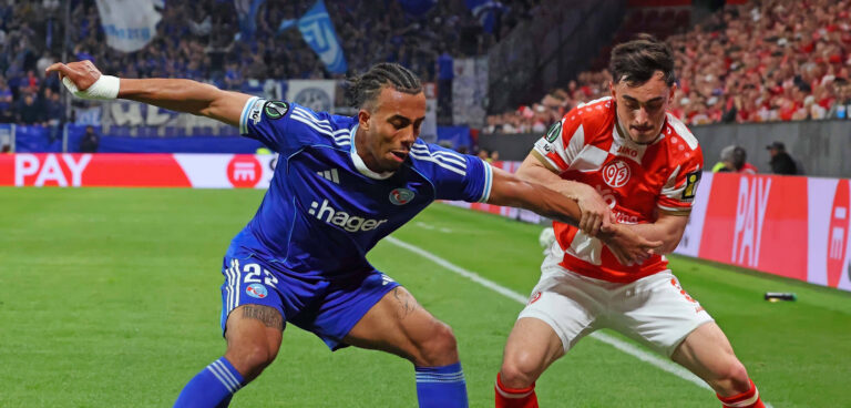 Mainz, Deutschland 09. April 2026: UEFA Europa Conference League - 2025/2026 - Viertelfinale - FSV Mainz 05 gegen Racing Strasbourg Im Bild: v. li. im Zweikampf Guela Doue RCS gegen Paul Nebel Mainz. Mewa Arena Rheinland - Pfalz *** Mainz, Germany 09 April 2026 UEFA Europa Conference League 2025 2026 quarter-final FSV Mainz 05 v Racing Strasbourg Pictured from left in duel Guela Doue RCS v Paul Nebel Mainz Mewa Arena Rheinland Pfalz Copyright: xFotostandx/xRacochax
2026.04.09 Moguncja
pilka nozna liga konferencji europy
1. FSV Mainz 05 - RC Strasbourg

Foto IMAGO/PressFocus

!!! POLAND ONLY !!!