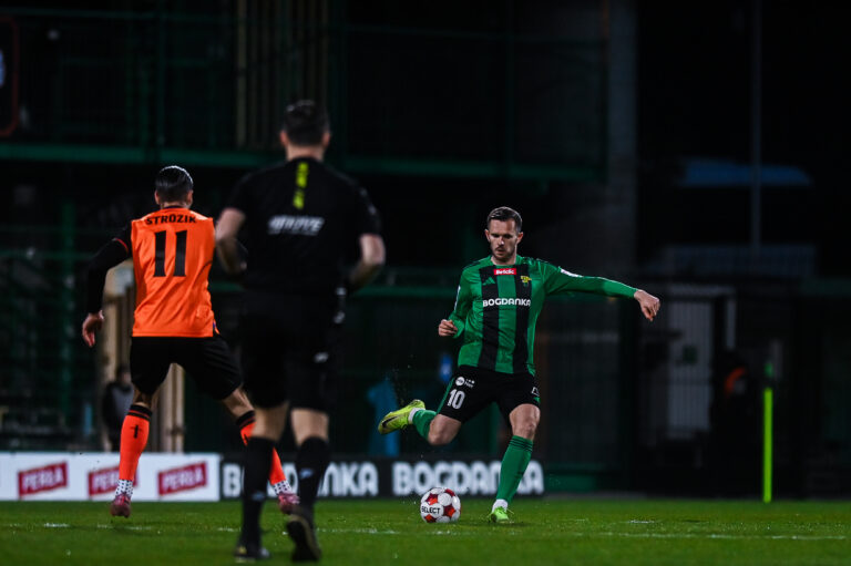 2026.04.11 Leczna Betclic 1 Liga Sezon 2025/2026 Gornik Leczna - Chrobry Glogow

N/z Adam Deja

Foto Kacper Pacocha / PressFocus 

2026.04.11 Leczna Polish First League Season 2025/2026 Gornik Leczna - Chrobry Glogow

Credit: Kacper Pacocha / PressFocus