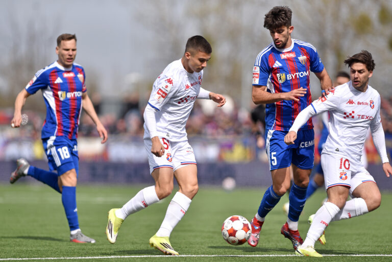 2026.04.12 Bytom
Pilka nozna , Betclic I liga , sezon 2025/26
Polonia Bytom - Wisla Krakow
N/z Tomasz Gajda, Maciej Kuziemka, Matej Matic, Frederico Fred Duarte
Foto Krzysztof Porebski / PressFocus

2026.04.12 Bytom
Football , Polish league, second level , 2025/2026 season
Polonia Bytom - Wisla Krakow
Tomasz Gajda, Maciej Kuziemka, Matej Matic, Frederico Fred Duarte
Credit: Krzysztof Porebski / PressFocus