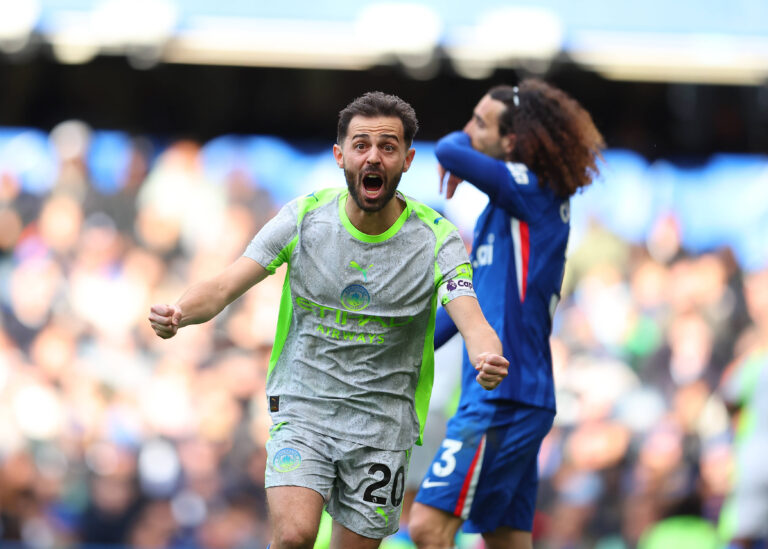 12th April 2026 Stamford Bridge, Chelsea, London, England: Premier League Football, Chelsea versus Manchester City Bernardo Silva of Manchester City celebrates immediately after Marc Guehi of Manchester City scored his sides 2nd goal in the 57th minute to make it 2-0 JPxFletcher
2026.04.12 Londyn
pilka nozna , liga angielska
Chelsea Londyn - Manchester City
Foto IMAGO/PressFocus

!!! POLAND ONLY !!!