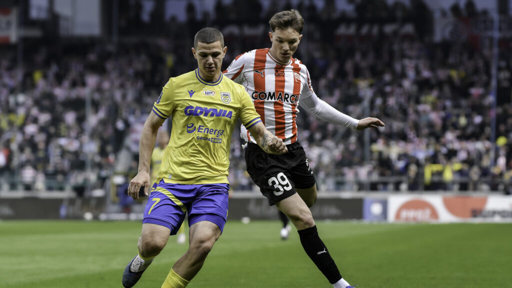 2026.04.12 Krakow
Pilka nozna PKO Ekstraklasa sezon 2025/2026
Cracovia - Arka Gdynia
N/z Oskar Kubiak Mauro Perkovic
Foto Mateusz Sobczak / PressFocus

2026.04.12 Krakow
Football Polish League PKO Ekstraklasa season 2025/2026
Cracovia - Arka Gdynia
Oskar Kubiak Mauro Perkovic
Credit: Mateusz Sobczak / PressFocus