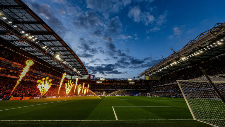 Chelsea v Manchester United, ManU Premier League Chelsea Stadium during the Premier League match between Chelsea and Manchester United at Stamford Bridge, London, UK on 18 April 2026. Editorial use only DataCo restrictions apply See www.football-dataco.com , Copyright: xNigelxKeenex PSI-24104-0024
2026.04.18 Londyn
pilka nozna , liga angielska
Chelsea Londyn - Manchester United
Foto IMAGO/PressFocus

!!! POLAND ONLY !!!