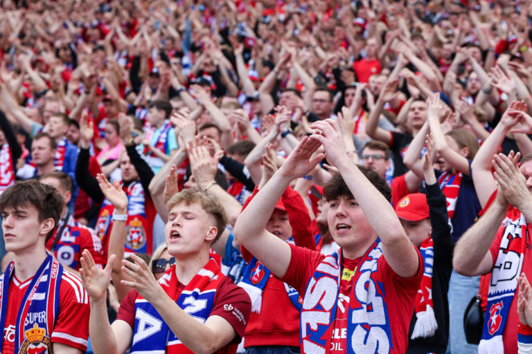 2026.04.19 Chorzow
Pilka nozna Betclic 1 Liga Sezon 2025/2026 Mecz Mistrzow 
Ruch Chorzow - Wisla Krakow
N/z kibice, doping, trybuny
Foto Sebastian Sienkiewicz / PressFocus

2026.04.19 Chorzow
Football - Polish Betclic 1 Liga Season 2025/2026 Match of Champions
Ruch Chorzow - Wisla Krakow
kibice, doping, trybuny
Credit: Sebastian Sienkiewicz / PressFocus