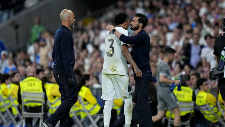 Eder Militao of Real Madrid CF injury during the La Liga EA Sports match between Real Madrid and Deportivo Alaves played at Santiago Bernabeu Stadium on April 21, 2026 in Madrid. (Photo by Cesar Cebolla / PRESSINPHOTO)
2026.04.21 Madryt
pilka nozna liga hiszpanska
Real Madryt - Deportivo Alaves
Foto pressinphoto/SIPA USA/PressFocus

!!! POLAND ONLY !!!