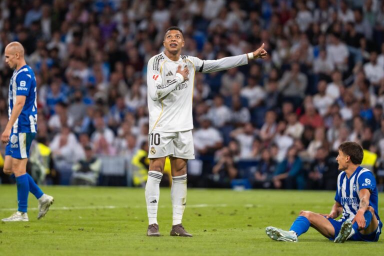Kylian Mbappe of Real Madrid during the Spanish LaLiga match, between Real Madrid an Alaves played at Santiago Bernabeu Stadium on April 21, 2026 in Madrid Spain Madrid Spain ESP: Real Madrid v Alaves. Spanish LaLiga *** Kylian Mbappe of Real Madrid during the Spanish LaLiga match, between Real Madrid an Alaves played at Santiago Bernabeu Stadium on April 21, 2026 in Madrid Spain Madrid Spain ESP Real Madrid v Alaves Spanish LaLiga Copyright: xHugoxJimÃ nezx/xAgenciaxLOFx
2026.04.18 Madryt
pilka nozna , liga hiszpanska
Real Madryt - Deportivo Alaves
Foto IMAGO/PressFocus

!!! POLAND ONLY !!!