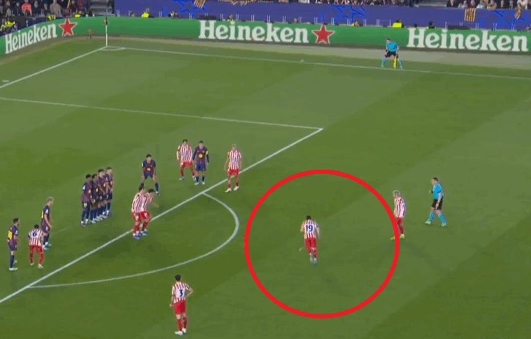 Golazo Juliana Alvareza! Bajeczny strzał z rzutu wolnego! [WIDEO]