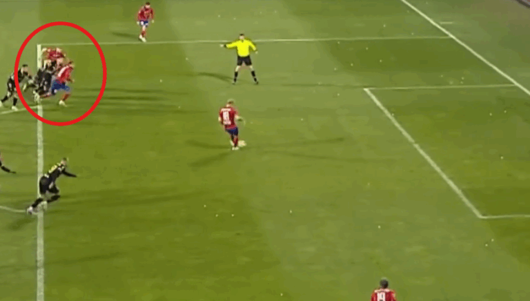 Kontrowersja w meczu Raków-GKS! Czy sędzia powinien uznać tego gola!? [WIDEO]