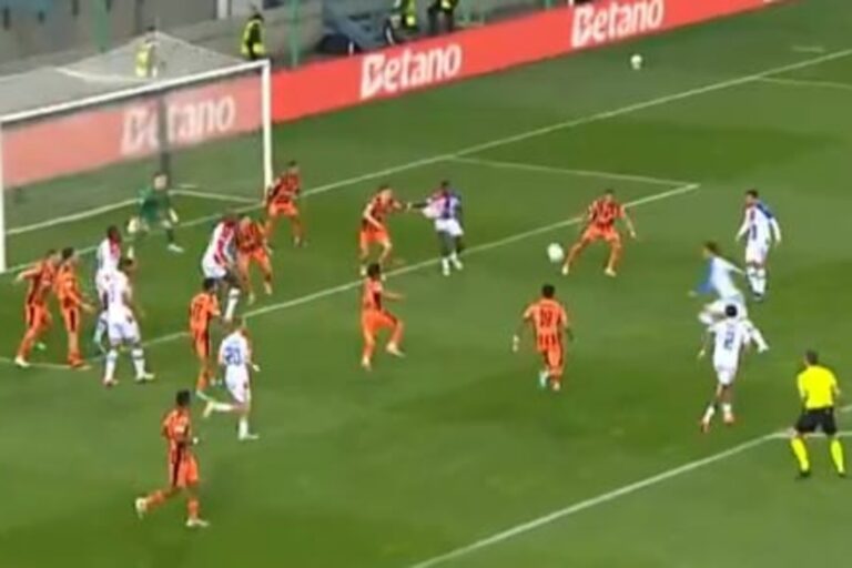 Petarda w Krakowie! Piękny gol w półfinale Ligi Konferencji [WIDEO]