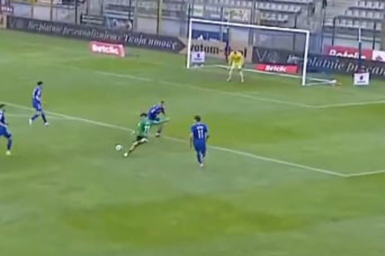 Kosmiczny gol w Betclic 1. Lidze! Idealne uderzenie [WIDEO]