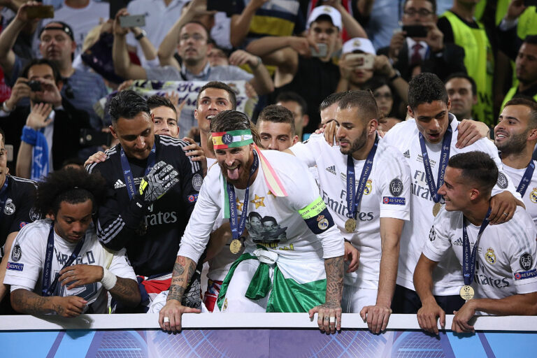 29.05.2016 Mediolan
Pilka nozna Liga Mistrzow
Real Madryt - Atletico Madryt
radosc feta puchar medal medale Keylor Navas Sergio Ramos
Foto Ivan Abanades Medina / Cordon Press / PressFocus

POLAND ONLY!!