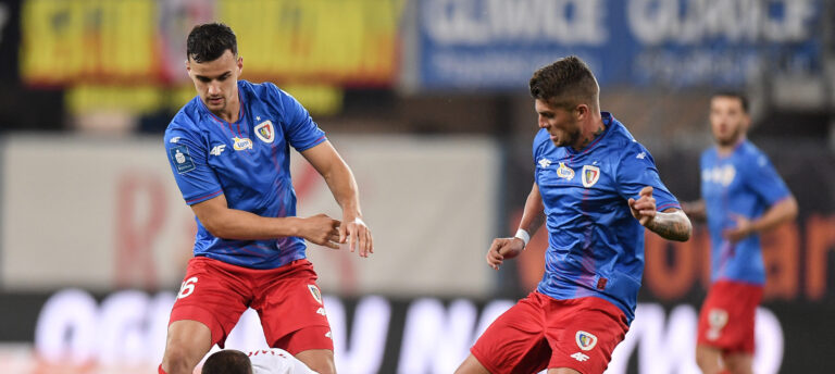 2023.08.11 Gliwice
Pilka nozna PKO Ekstraklasa Sezon 2023/2024
Piast Gliwice - Rakow Czestochowa
N/z Patryk Dziczek Lukasz Zwolinski Michal Chrapek
Foto Norbert Barczyk / PressFocus

2023.08.11 Gliwice
Football Polish PKO Ekstraklasa League Season 2023/2024
Patryk Dziczek Lukasz Zwolinski Michal Chrapek
Credit: Norbert Barczyk / PressFocus