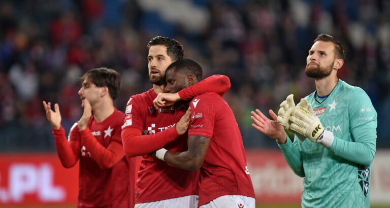 2025.05.16 Krakow
Pilka nozna , Betclic I liga , sezon 2024/25
Wisla Krakow - Stal Stalowa Wola
N/z pilkarze Wisly, radosc po meczu, Frederico Duarte, Marc Carbo, Joseph Colley, Kamil Broda
Foto Krzysztof Porebski / PressFocus

2025.05.16 Krakow
Football , Polish league, second level , 2024/2025 season
Wisla Krakow - Stal Stalowa Wola
pilkarze Wisly, radosc po meczu, Frederico Duarte, Marc Carbo, Joseph Colley, Kamil Broda
Credit: Krzysztof Porebski / PressFocus