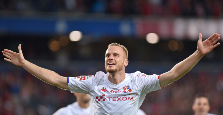 2025.09.13 Krakow
Pilka nozna , Betclic I liga , sezon 2025/26
Wisla Krakow - Odra Opole
N/z Pilkarze Wisly, radosc po bramce na 1-1, gol, bramka, Wiktor Biedrzycki
Foto Krzysztof Porebski / PressFocus

2025.09.13 Krakow
Football , Polish league, second level , 2025/2026 season
Wisla Krakow - Odra Opole
Pilkarze Wisly, radosc po bramce na 1-1, gol, bramka, Wiktor Biedrzycki
Credit: Krzysztof Porebski / PressFocus