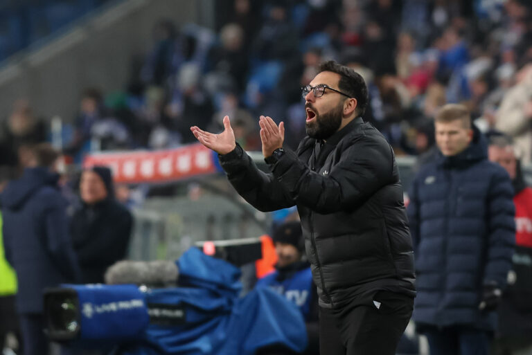 2025.11.23 Poznan
Pilka nozna Ekstraklasa sezon 2025/2026
Lech Poznan - Radomiak Radom
N/z Trener Radomiaka Goncalo Feio
Foto Pawel Jaskolka / PressFocus

2025.11.23 Poznan
Football Polish Ekstraklasa season 2025/2026
Lech Poznan - Radomiak Radom
Credit: Pawel Jaskolka / PressFocus