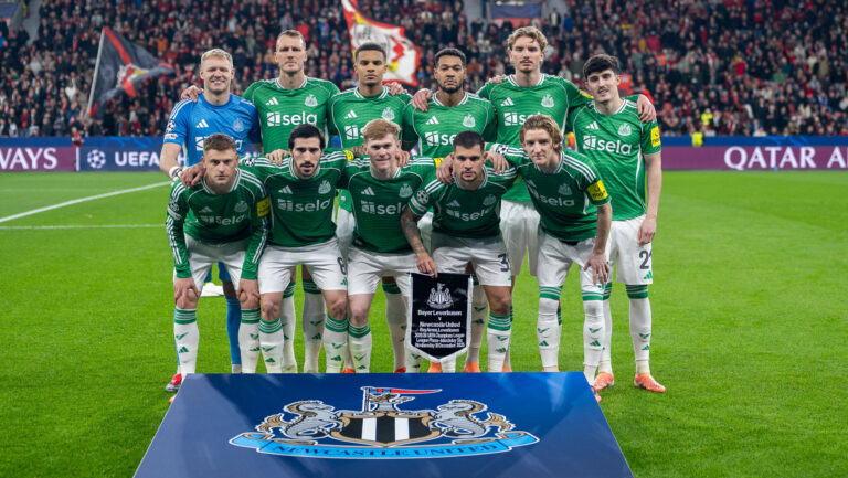 10.12.2025, Fussball: UEFA Champions League, Saison 2025/2026, 06. Spieltag, Bayer 04 Leverkusen - Newcastle United in der BayArena in Leverkusen. Die Startelf von Newcastle United. Wichtiger Hinweis: Gemaess den Vorgaben der UEFA ist es untersagt, in dem Stadion und/oder vom Spiel angefertigte Fotoaufnahmen in Form von Sequenzbildern und/oder videoaehnlichen Fotostrecken zu verwerten bzw. verwerten zu lassen. Foto: Kirchner-Media/Thomas Haesler *** 10 12 2025, Football UEFA Champions League, Season 2025 2026, Matchday 06, Bayer 04 Leverkusen Newcastle United at the BayArena in Leverkusen The starting eleven of Newcastle United Important note In accordance with UEFA regulations, it is prohibited to use or have used photographs taken in the stadium and / or of the match in the form of sequential images and / or video-like photo series Photo Kirchner Media Thomas Haesler Copyright: xKirchner-Media/ThomasxHaeslerx
2025.12.10 Leverkusen
pilka nozna , liga mistrzow
Bayer 04 Leverkusen - Newcastle United
Foto IMAGO/PressFocus

!!! POLAND ONLY !!!