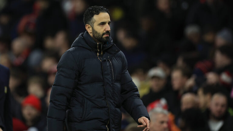 Manchester United, ManU v Bournemouth Premier League 15/12/2025. Ruben Amorim the Manchester United manager at half time during the Premier League match between Manchester United and Bournemouth at Old Trafford, Manchester, England on 15 December 2025. Manchester Old Trafford Greater Manchester England Editorial use only DataCo restrictions apply See www.football-dataco.com , Copyright: xConorxMolloyx PSI-23424-0161
2025.12.15 Manchester
pilka nozna , liga angielska
Manchester United - AFC Bournemouth
Foto IMAGO/PressFocus

!!! POLAND ONLY !!!