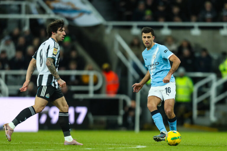 Newcastle United v Manchester City, Carabao Cup Rodri Of Manchester City in action during the Newcastle United v Manchester City Carabao Cup Semi Final First Leg match at St. James Park, Newcastle Upon Tyne, England on 13 January 2026 Credit: Lee Keuneke/Every Second Media Editorial use only. All images are copyright Every Second Media Limited. No images may be reproduced without prior permission. All rights reserved. Premier League and Football League images are subject to licensing agreements with Football DataCo Limited. see https://www.football-dataco.com Copyright: xIMAGO/EveryxSecondxMediax ESM-1753-0125 LeexKeunekex/xEveryxSecondxMediax
2026.01.13 Newcastle
pilka nozna , Puchar Ligi Angielskiej
Newcastle United - Manchester City
Foto IMAGO/PressFocus

!!! POLAND ONLY !!!