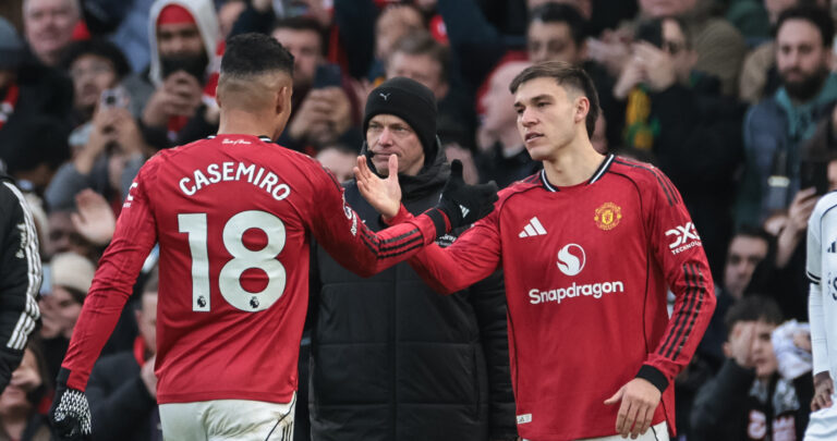 Casemiro of Manchester United is substituted for Manuel Ugarte of Manchester United during the Premier League match Manchester United vs Fulham at Old Trafford, Manchester, United Kingdom, 1st February 2026

(Photo by Mark Cosgrove/News Images) in Manchester, United Kingdom on 2/1/2026. (Photo by Mark Cosgrove/News Images/Sipa USA)
2026.02.01 Manchester
pilka nozna liga angielska
Manchester United - Fulham

Foto News Images/SIPA USA/PressFocus

!!! POLAND ONLY !!!