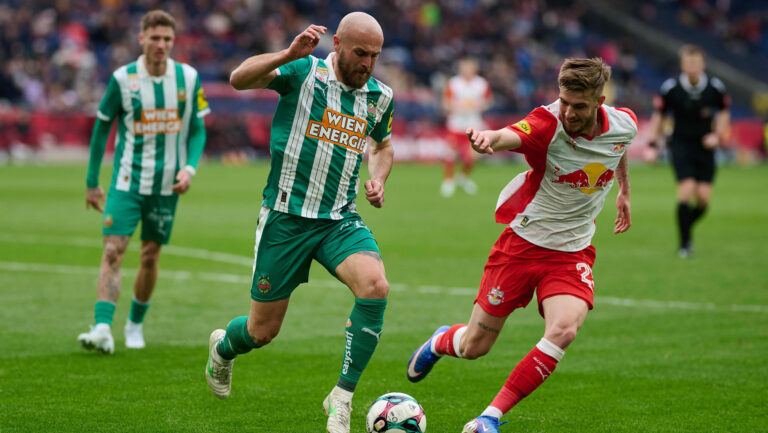 Salzburg, Österreich 15. März 2026: Admiral Bundesliga - 2025/2026 - Sp.23 - FC Red Bull Salzburg gegen SK Rapid Wien Im Bild: v. li. im Zweikampf Lukas Grgic Rapid, Oliver Lukic RB Red Bull Arena *** Salzburg, Austria 15 March 2026 Admiral Bundesliga 2025 2026 Sp 23 FC Red Bull Salzburg vs SK Rapid Wien In the picture from left in the duel Lukas Grgic Rapid , Oliver Lukic RB Red Bull Arena Copyright: xFotostandx/xWassmuthx
2026.03.15 Salzburg
pilka nozna , liga austriacka
FC Red Bull Salzburg - SK Rapid Wieden
Foto IMAGO/PressFocus

!!! POLAND ONLY !!!