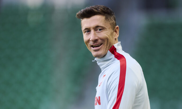 2026.03.24 Warszawa
Pilka Nozna
Zgrupowanie reprezentacji Polski
Trening przed meczem barażowym Polska - Albania sezon 2025/2026
N/z Robert Lewandowski
Foto Radoslaw Makuch / PressFocus

2026.03.24 Warsaw
Football
Polish National Team 2025/2026
Training session ahead of match against Albania
Robert Lewandowski
Credit: Radoslaw Makuch / PressFocus