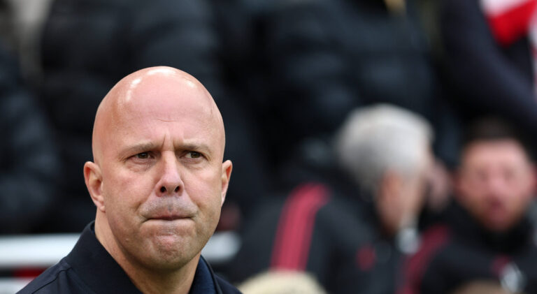 Liverpool, England, 11th April 2026. Arne Slot manager of Liverpool during the Liverpool vs Fulham Premier League match at Anfield, Liverpool. Picture credit should read: David Klein / Sportimage EDITORIAL USE ONLY. No use with unauthorised audio, video, data, fixture lists, club/league logos or live services. Online in-match use limited to 120 images, no video emulation. No use in betting, games or single club/league/player publications. SPI_DK_010_Liverpool_Fulham SPI-4679-0010
2026.04.12 Liverpool
pilka nozna , liga angielska
FC Liverpool - Fulham
Foto IMAGO/PressFocus

!!! POLAND ONLY !!!