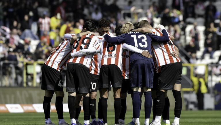 2026.04.12 Krakow
Pilka nozna PKO Ekstraklasa sezon 2025/2026
Cracovia - Arka Gdynia
N/z Cracovia pilkarze zespol druzyna
Foto Mateusz Sobczak / PressFocus

2026.04.12 Krakow
Football Polish League PKO Ekstraklasa season 2025/2026
Cracovia - Arka Gdynia
Cracovia pilkarze zespol druzyna
Credit: Mateusz Sobczak / PressFocus