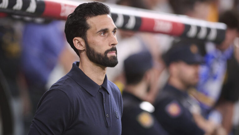 Real Madrid CF’s coach Alvaro Arbeloa during La Liga match. April 21, 2026 (ALTERPHOTOS/Ropero)
2026.04.21 Madryt
pilka nozna liga hiszpanska
Real Madryt - Deportivo Alaves
Foto Alter Photos/SIPA USA/PressFocus

!!! POLAND ONLY !!!