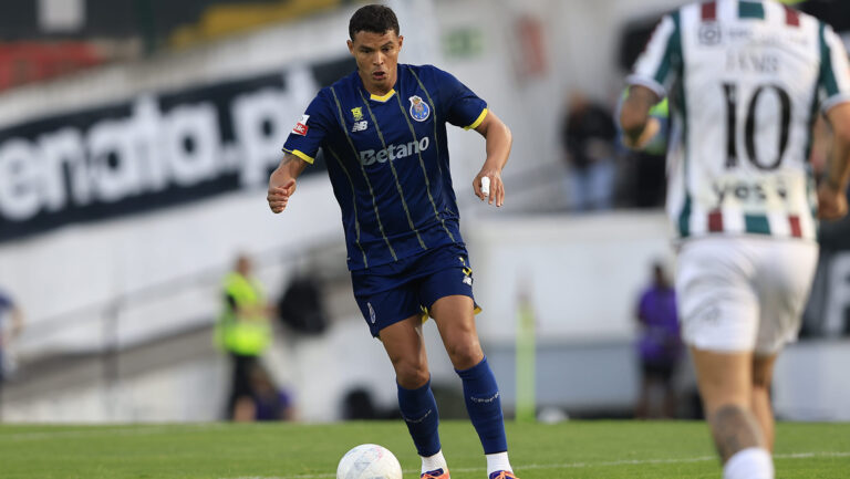 Thiago Silva of FC Porto during the Liga Portugal Betclic match between Estrela da Amadora and Porto at Jose Gomes stadium on April 26, 2026 in Amadora, Portugal. (Photo by Joao Rico/Icon Sport/Sipa USA)
2026.04.26 Amadora
pilka nozna liga portugalska
Estrela Amadora - FC Porto
Foto Icon Sport/SIPA USA/PressFocus

!!! POLAND ONLY !!!