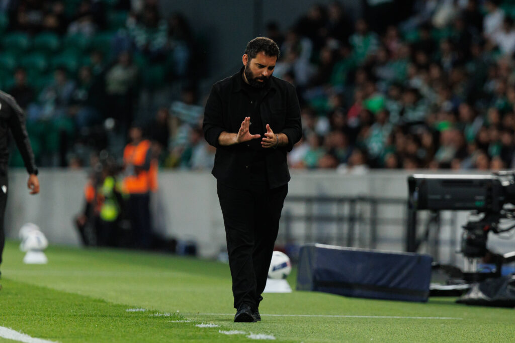 Goncalo Feio seen during Liga Portugal game between teams of Sporting CP and FC Tondela at Estadio Jose Alvalade Luis Loureiro/Ball Raw Images PT Lisbon Estadio Jose Alvalade Portugal Copyright: xLuisxLoureirox LLOU8044
2026.04.29 Lizbona
pilka nozna , liga portugalska
Sporting Lizbona - CD Tondela
Foto IMAGO/PressFocus

!!! POLAND ONLY !!!