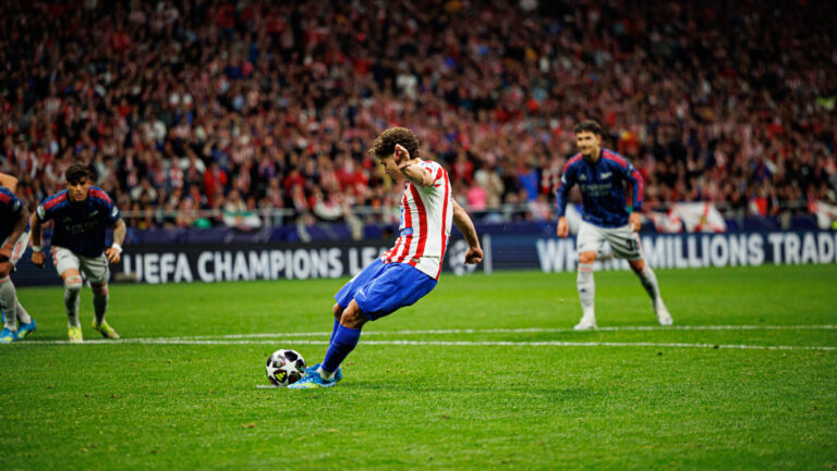 Julian Alvarez seen during UEFA Champions League semifinal game between teams of Atletico de Madrid and Arsenal FC Maciej Rogowski/Ball Raw Images Madrid Riyadh Air Metropolitano Spain Copyright: xMaciejxRogowskix maciejrogowski_atletico_arsenal_full_2526-220
2026.04.29 Madryt
pilka nozna , Liga Mistrzow
Atletico Madryt - Arsenal Londyn
Foto IMAGO/PressFocus

!!! POLAND ONLY !!!