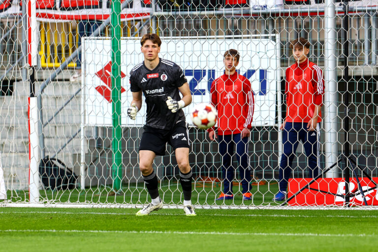 2026.05.02 Lodz Pilka Nozna Betclic 1 Liga Sezon 2025/2026 LKS Lodz - Pogon Siedlce Nz Aleksander Bobek Foto:Artur Kraszewski / pressfocus.pl

2026.05.02 Lodz football Betclic 1 Liga  2025/2026 LKS Lodz - Pogon Siedlce Aleksander Bobek Credit: Artur Kraszewski / pressfocus.pl