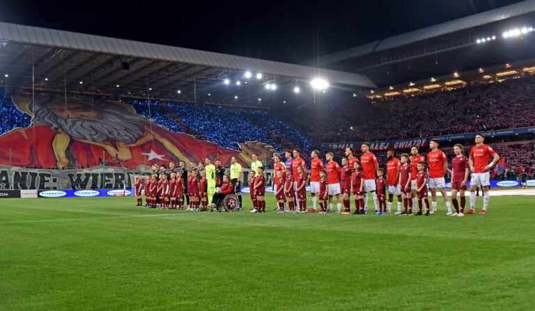 2026.05.08 Krakow
Pilka nozna , Betclic I liga , sezon 2025/26
Wisla Krakow - Chrobry Glogow
N/z Pilkarze przed meczem, kibice Wisly oprawa
Foto Krzysztof Porebski / PressFocus

2026.05.08 Krakow
Football , Polish league, second level , 2025/2026 season
Wisla Krakow - Chrobry Glogow
Pilkarze przed meczem, kibice Wisly oprawa
Credit: Krzysztof Porebski / PressFocus