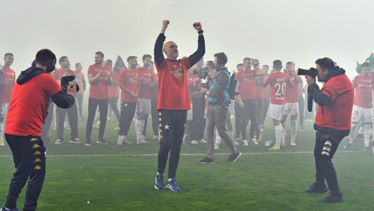 2026.05.08 Krakow
Pilka nozna , Betclic I liga , sezon 2025/26
Wisla Krakow - Chrobry Glogow
N/z Pilkarze Wisly, radosc po meczu i awansie do Ekstraklasy, Mariusz Jop
Foto Krzysztof Porebski / PressFocus

2026.05.08 Krakow
Football , Polish league, second level , 2025/2026 season
Wisla Krakow - Chrobry Glogow
Pilkarze Wisly, radosc po meczu i awansie do Ekstraklasy, Mariusz Jop
Credit: Krzysztof Porebski / PressFocus