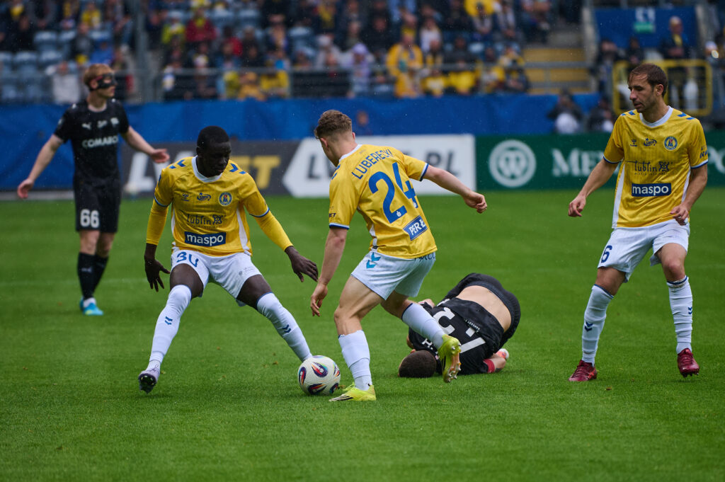 2026.05.16 Lublin pilka nozna PKO Ekstraklasa sezon 2025/2026 
Motor Lublin - Cracovia
N/z Mbaye Jacques Ndiaye Filip Luberecki Sergi Samper
Foto Ireneusz Wnuk / PressFocus

2026.05.16 Lublin Football - Polish PKO Ekstraklasa season 2025/2026 
Motor Lublin - Cracovia
Mbaye Jacques Ndiaye Filip Luberecki Sergi Samper
Credit: Ireneusz Wnuk / PressFocus