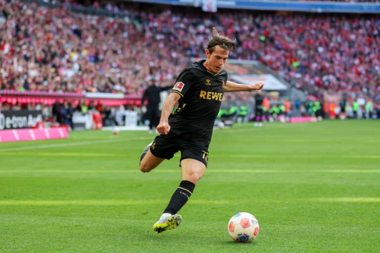 Jakub Kaminski 1. FC Koeln, 16 mit Ball, GER, FC Bayern Muenchen vs. 1. FC Koeln, Fussball, Bundesliga, 34. Spieltag, Saison 2025/2026, 16.05.2026, DFL DFB REGULATIONS PROHIBIT ANY USE OF PHOTOGRAPHS as IMAGE SEQUENCES and or QUASI-VIDEO, GER, FC Bayern Muenchen vs. 1. FC Koeln, Fussball, Bundesliga, 34. Spieltag, Saison 2025/2026, 16.05.2026 Muenchen *** Jakub Kaminski 1 FC Koeln, 16 with ball, GER, FC Bayern Muenchen vs 1 FC Koeln, Football, Bundesliga, 34 Matchday, Season 2025 2026, 16 05 2026, DFL DFB REGULATIONS PROHIBIT ANY USE OF PHOTOGRAPHS as IMAGE SEQUENCES and or QUASI VIDEO, GER, FC Bayern Muenchen vs 1 FC Koeln, Football, Bundesliga, 34 Matchday, Season 2025 2026, 16 05 2026 Muenchen Copyright: xEibner-Pressefoto/JennixMaulx EP_JML
2026.05.16 Monachium
pilka nozna liga niemiecka
Bayern Monachium - 1. FC Koeln
Foto IMAGO/PressFocus

!!! POLAND ONLY !!!