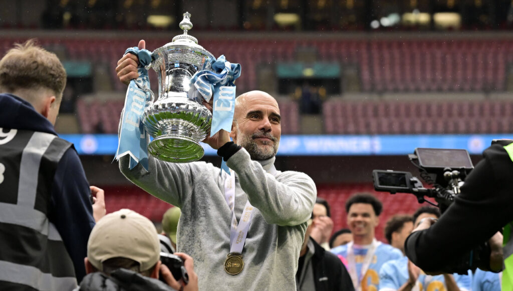 Chelsea v Manchester City, London, UK - 16 May 2025 Pep Guardiola, Manager of Manchester City, celebrates with the FA Cup during the FA Cup Final match between Chelsea and Manchester City on 16th May 2026 at Wembley Stadium, London London Wembley Stadium London GBR Copyright: xFrankiexOKeeffe/PPAUKx PPA-274997
2026.05.16 Londyn
pilka nozna puchar anglii
Chelsea Londyn - Manchester City

Foto IMAGO/PressFocus

!!! POLAND ONLY !!!