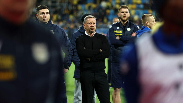 2026.05.18 Gdynia Pilka nozna PKO BP Ekstraklasa sezon 2025/2026 Arka Gdynia - Bruk-Bet Termalica Nieciecza N/z Dariusz Banasik spadek smutek Foto Piotr Matusewicz / PressFocus

2026.05.18 Gdynia
Football Polish PKO BP Ekstraklasa season 2025/2026 
Arka Gdynia - Bruk-Bet Termalica Nieciecza 
Dariusz Banasik spadek smutek 
Credit: Piotr Matusewicz / PressFocus