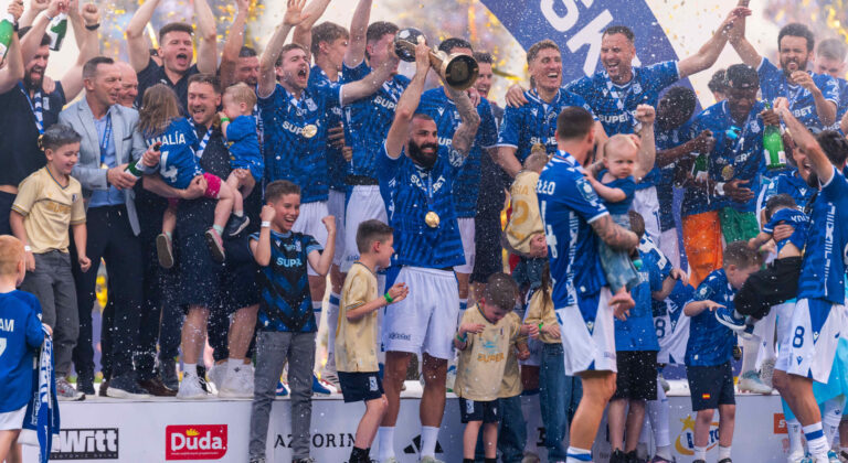 2026.05.23 Poznan
pilka nozna PKO Ekstraklasa sezon 2025/2026
Lech Poznan - Wisla Plock
N/z Lech Poznan Mikael Ishak swietowanie puchar ceremonia
Foto Gleb Soboliev / PressFocus

2026.05.23 Poznan
Football - Polish PKO Ekstraklasa season 2025/2026
Lech Poznan - Wisla Plock
Lech Poznan Mikael Ishak swietowanie puchar ceremonia
Credit: Gleb Soboliev / PressFocus