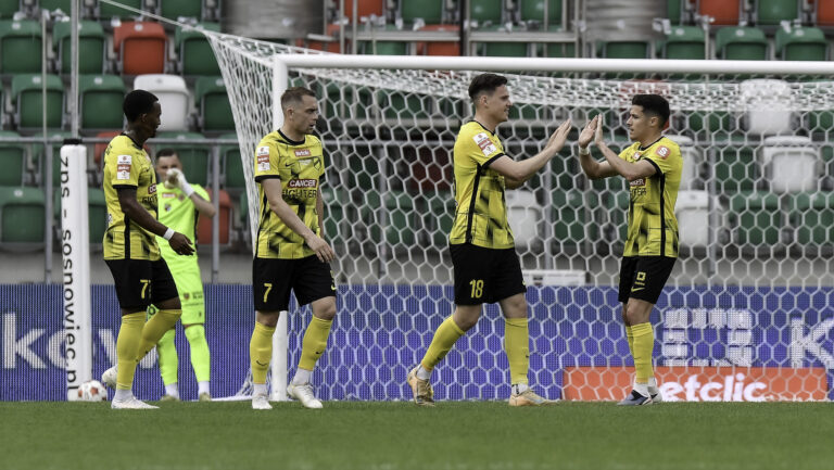 2026.05.24 Sosnowiec
Pilka nozna Betclic 1. Liga sezon 2025/2026
Wieczysta Krakow - Chrobry Glogow
N/z Lisandro Semedo Maciej Gajos Stefan Feiertag Miki Villar radosc gol
Foto Mateusz Sobczak / PressFocus

2026.05.24 Sosnowiec
Football Polish first league - second level 2025/26 season
Wieczysta Krakow - Chrobry Glogow
Lisandro Semedo Maciej Gajos Stefan Feiertag Miki Villar radosc gol
Credit: Mateusz Sobczak / PressFocus