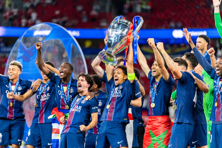 2026.05.30 Budapeszt
pilka nozna Final Liga Mistrzow sezon 2025/2026
PSG - Arsenal Londyn
N/z PSG Marquinhos celebration trophy cieszynka trofeum puchar radosc fun
Foto Gleb Soboliev / PressFocus

2026.05.30 Budapest
Football - UEFA Champions League final season 2025/2026
PSG - Arsenal London
PSG Marquinhos celebration trophy cieszynka trofeum puchar radosc fun
Credit: Gleb Soboliev / PressFocus