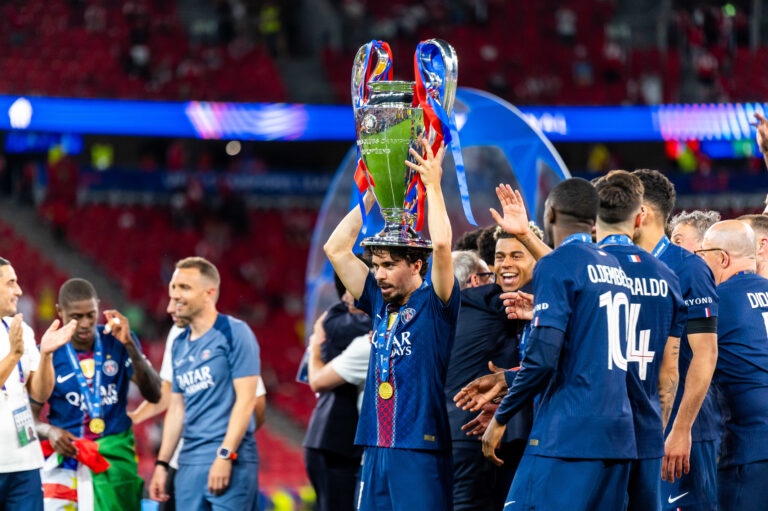 2026.05.30 Budapeszt
pilka nozna Final Liga Mistrzow sezon 2025/2026
PSG - Arsenal Londyn
N/z PSG Vitinha celebration trophy cieszynka trofeum puchar radosc fun
Foto Gleb Soboliev / PressFocus

2026.05.30 Budapest
Football - UEFA Champions League final season 2025/2026
PSG - Arsenal London
PSG Vitinha celebration trophy cieszynka trofeum puchar radosc fun
Credit: Gleb Soboliev / PressFocus