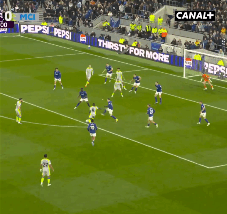 Cudowny gol Doku! Mistrzostwo coraz bliżej Manchesteru [WIDEO]
