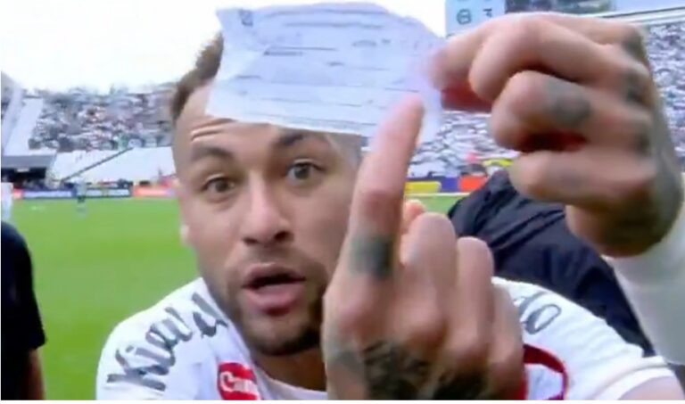 Kuriozalne sceny w Brazylii! Dlatego Neymar musiał zejść z boiska [WIDEO]