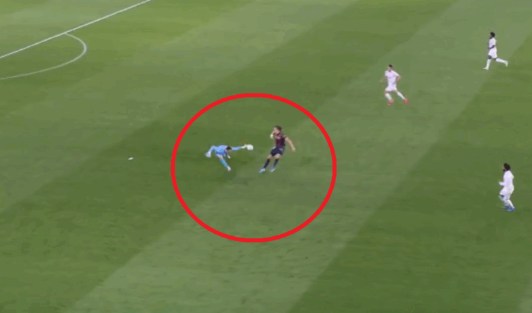 Kuriozalna czerwona kartka w La Liga. Co zrobił bramkarz?! [WIDEO]