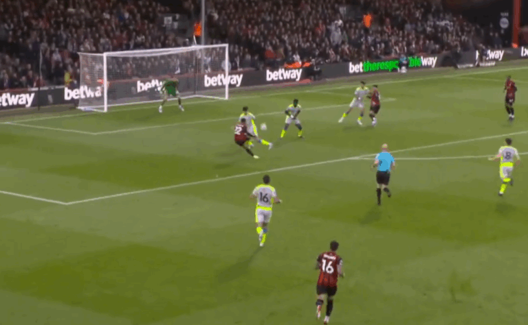 Manchester City przegrywa! Arsenal o krok od mistrzostwa [WIDEO]